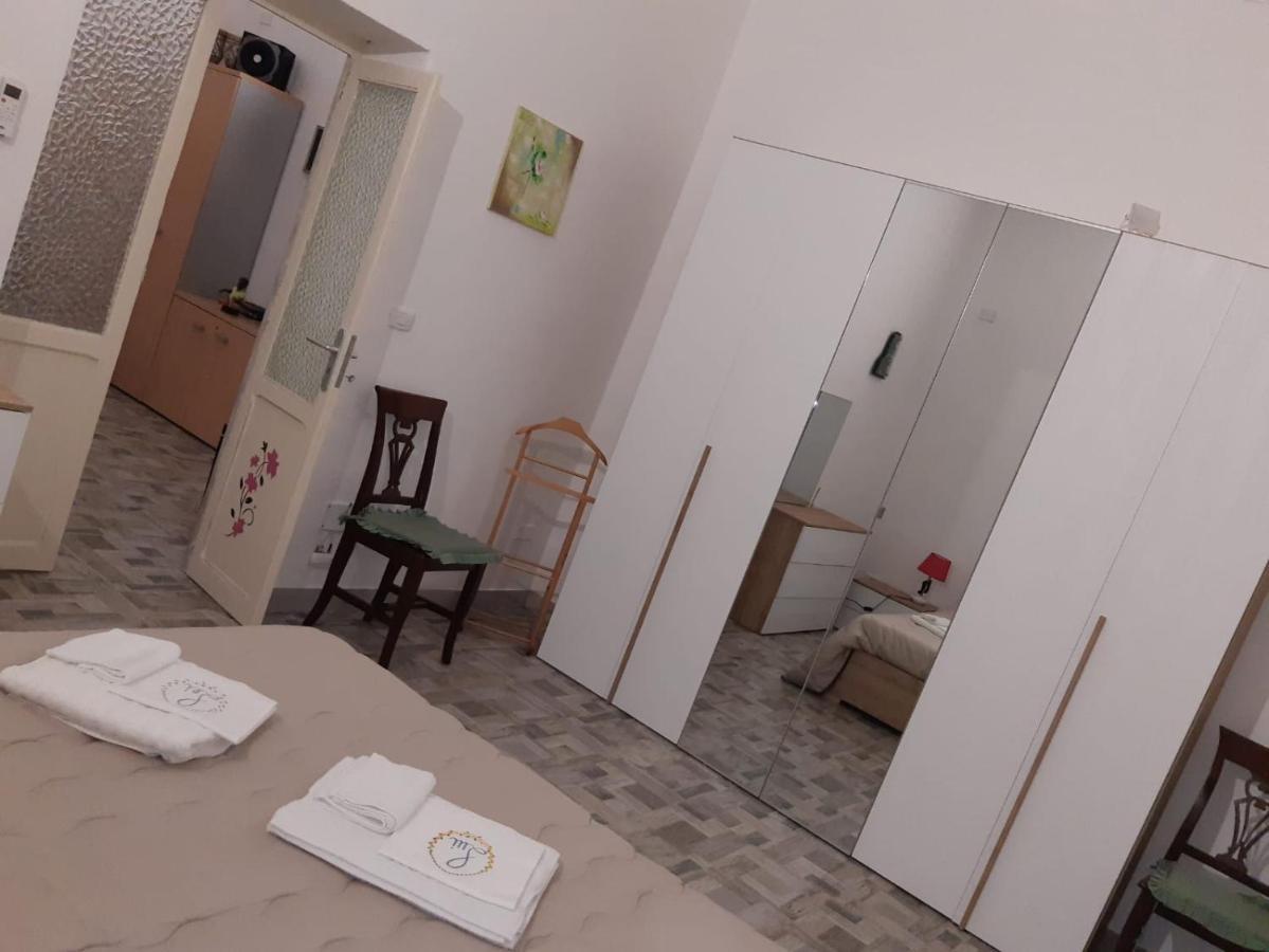 Apartament La Casa Di Franco Palermo Zewnętrze zdjęcie